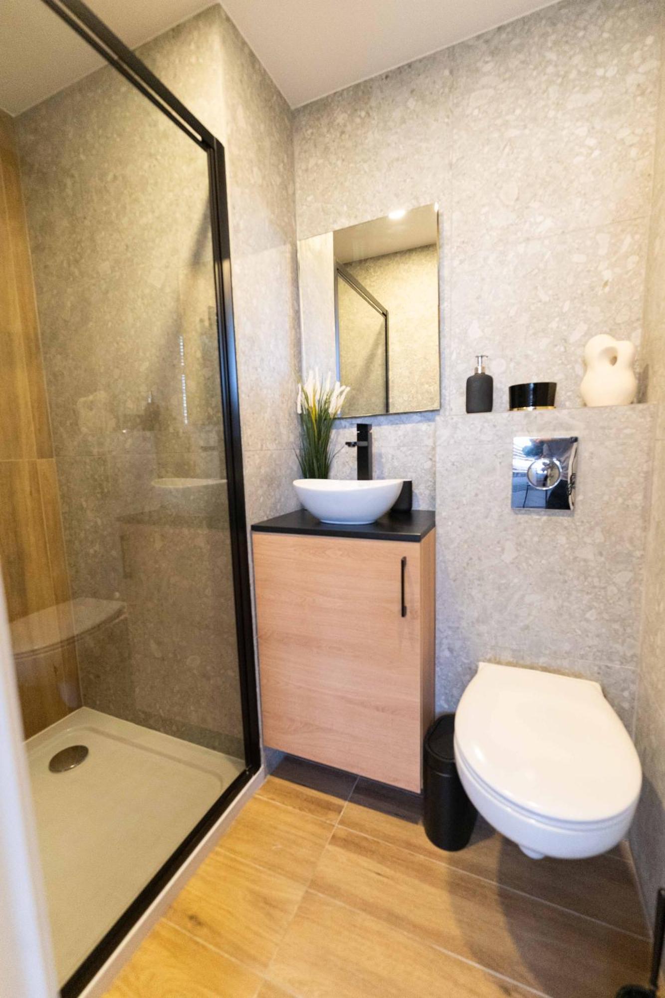 Cozy And Light Studio Apartment Near City Center Vilnius Dış mekan fotoğraf